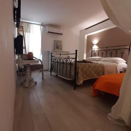 La Nicchia Del Borgo Apartment Taranto Exterior photo